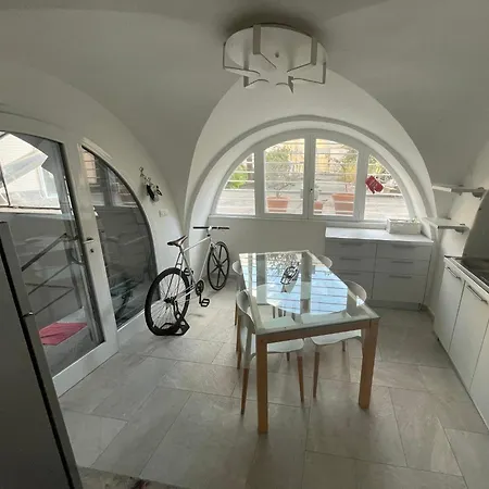 Loft “cinema Galleria” Апартаменти